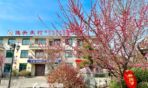 六个月婴儿一天奶量多少正常-六个月宝宝摇头是怎么回事、六个月婴儿眼睛有红血丝怎么回事 -六个月婴儿可以摇晃吗网